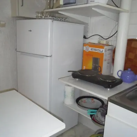 Гостевой дом Meublee Sympa Proche Centre Лорьян